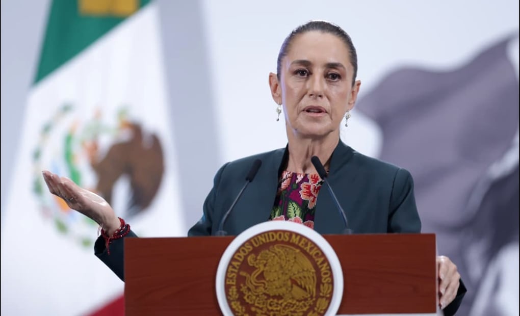 La presidenta Sheinbaum Pardo aseguró que la trifulca entre el senador y dirigente nacional del PRI, Alejandro Moreno Cárdenas, y el presidente de la Mesa Directiva de la Cámara Alta, Gerardo Fernández Noroña, "muestra lo que es el PRIAN". Foto: Fernanda Rojas/EL UNIVERSAL
