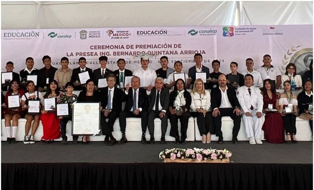 olegio Nacional de Educación Profesional Técnica (Conalep) y la Fundación de Apoyo a la Juventud reconocieron a estudiantes destacados de este sistema educativo con la presea “Ing. Bernardo Quintana Arrioja” 2024. Foto: Especial