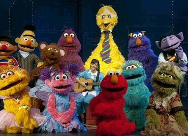 Sin perder vigencia, los títeres de Plaza Sésamo celebran medio siglo