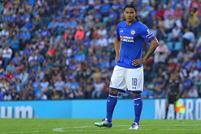 Gullit Peña sería dado de baja de Cruz Azul