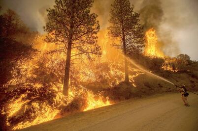 Declaran en California estado de emergencia por incendios