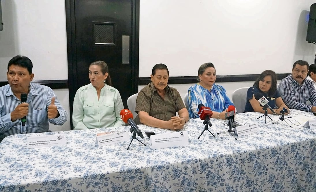 Los empresarios pidieron la intervención del gobierno del estado para acabar con las protestas del magisterio y así recuperar la economía en el estado. Foto: Óscar Gutiérrez | El Universal