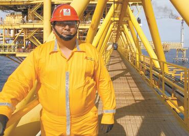 Legisladores de EU presionan por ajustes de 4T al sector energético