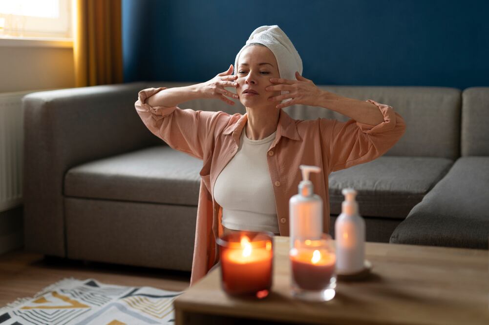 Según el calendario lunar, la piel responde mejor a ciertos tratamientos dependiendo de la fase del satélite. Foto: Freepik