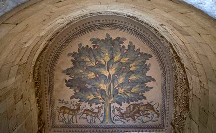 Rescatan belleza de antiguo mosaico bizantino