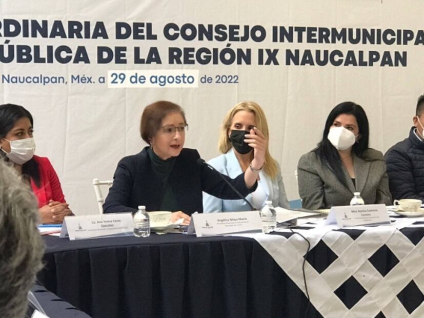 Por actos de corrupción, dan de baja a 196 policías y funcionarios en Naucalpan  