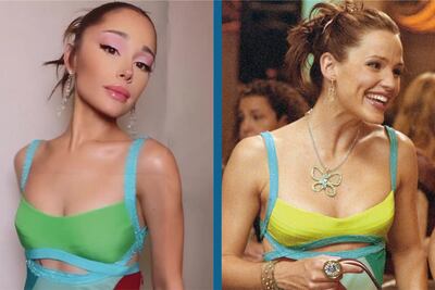 Ariana Grande sorprende con look inspirado en “Si tuviera 30”