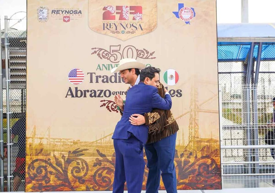 El alcalde de Reynosa y el mayor de Hidalgo, Texas, suspenden caminata a la Plaza Miguel Hidalgo por luto. Foto: Especial