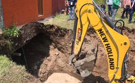 Socavón de 5 metros mantiene en zozobra a vecinos de Lomas Verdes