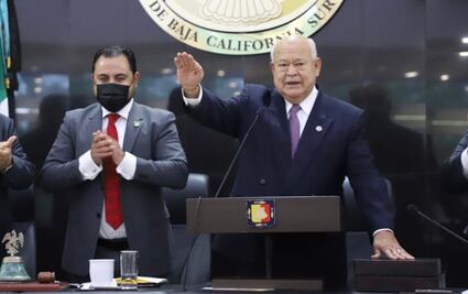 Víctor Castro Cosío toma protesta como gobernador de Baja California Sur
