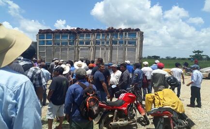 Campesinos protestan por bajo precio de palma de aceite en Chiapas