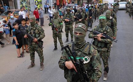 A un día de tregua, Hamas realiza desfile militar donde aparece su máximo líder