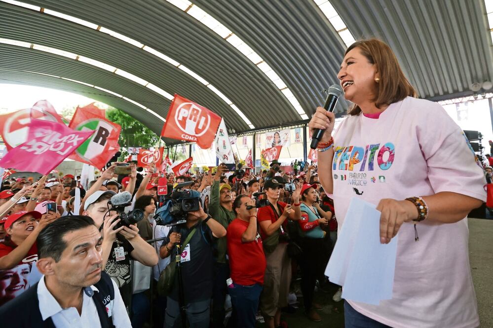 Xóchitl Gálvez encabezó un mitin en el Centro Deportivo Kid Azteca, en el barrio de Tepito, donde dijo que desde la Presidencia apoyará a la capital en el tema del agua y la ampliación del Metro. Foto: de Berenice Fregoso El universal