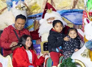 Santa Claus en el Monumento a la Revolución: sueños, deseos y fotos navideñas