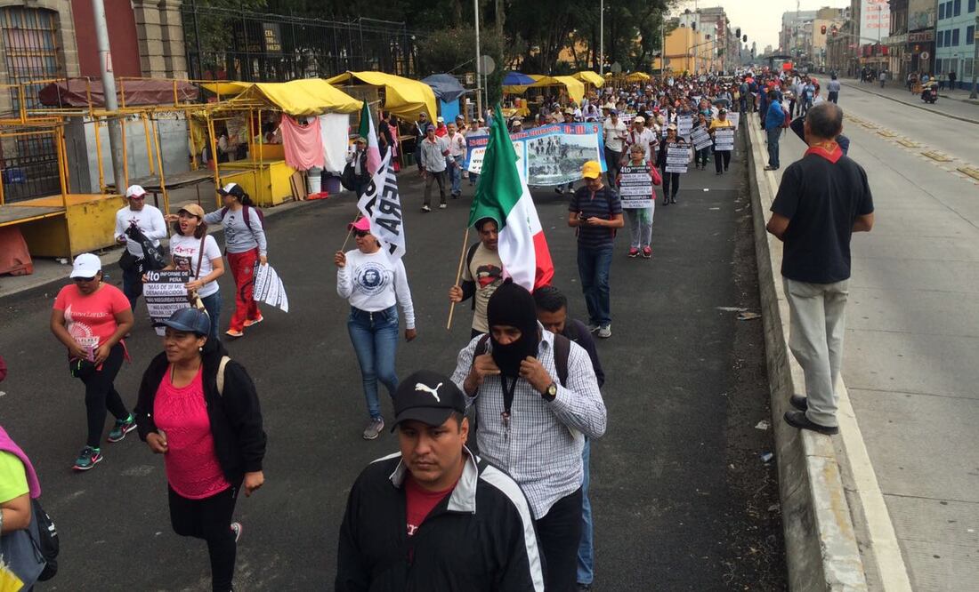 CNTE marcha de la Ciudadela a la Cámara de Diputados