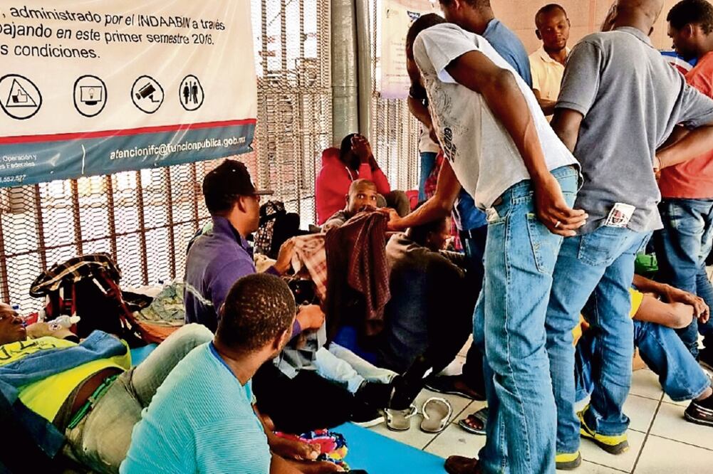 Las autoridades locales detallaron que a los indocumentados se les brindó atención y alojamiento en el albergue San Juan Bosco, pero aclaró que algunos de ellos incluso cuentan con sus propios recursos para pagar hotel y alimentos (AMALIA ESCOBAR)