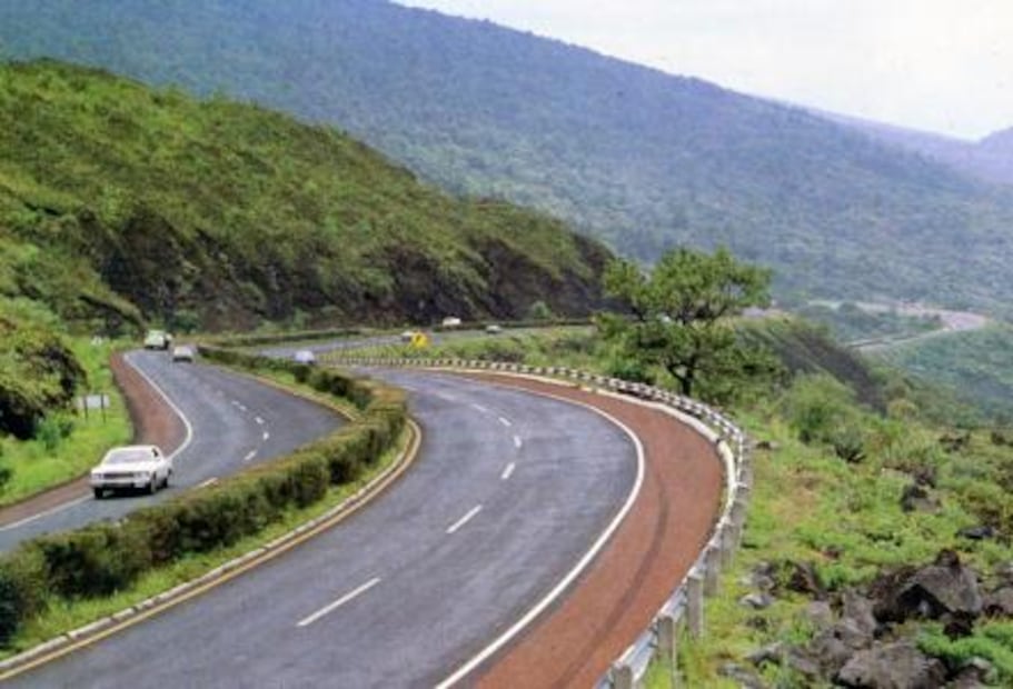 La primera súper carretera de México