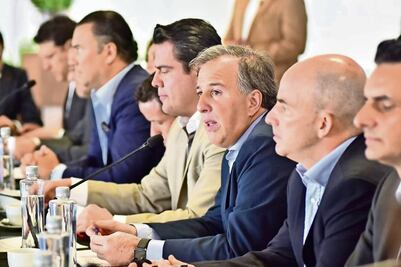 Meade revira a AMLO sobre “destape”