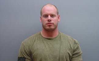 Embajada de EU reitera llamado a dar información sobre paradero del exatleta Ryan Wedding; está oculto en México, alerta