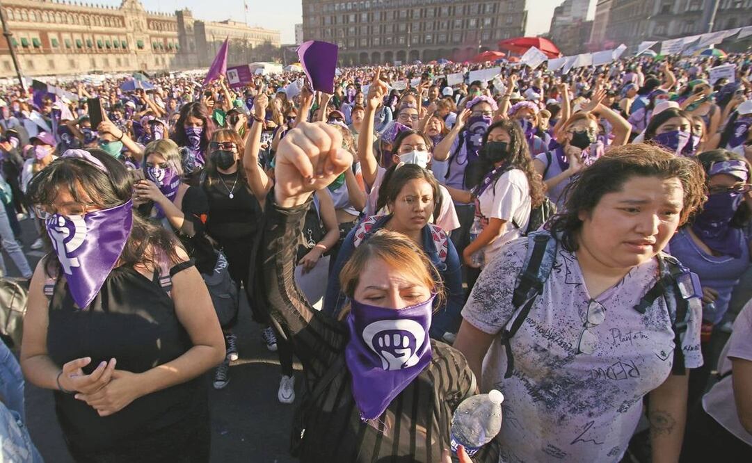 Cada uno de los contingentes que arribaron de diferentes puntos de la capital llevaban su ritmo y su esencia para la marcha.