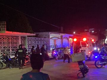 Enfrentamiento a balazos deja dos policías municipales gravemente heridos en Tabasco; agresores fueron detenidos