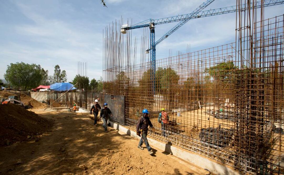 En la llamada Ciudad de las Canteras, un espacio ubicado en Santa María Ixcotel, el gobierno del estado edifica una obra arquitectónica para albergar un archivo de archivos.