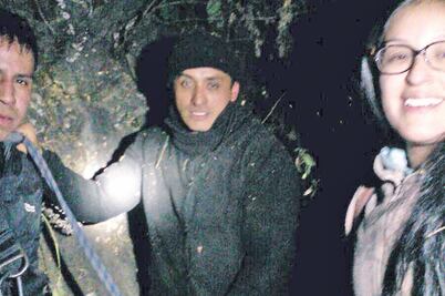 Rescatan a seis personas en Los Dinamos