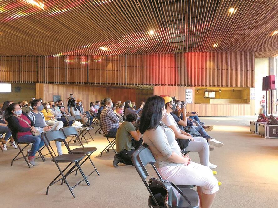 El Centro Cultural Teopanzolco en Cuernavaca reabrió sus puertas hace unas semanas; el viernes pasado recibió a un público limitado que asistió al concie rto de Mariana Muñoz, Mamuzga, intérprete de boleros, en un show donde espectadores y recinto cumplie