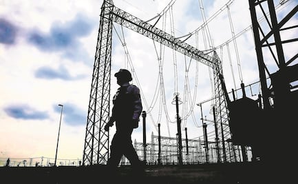 Reforma eléctrica nacerá muerta, es inconstitucional y no hay recursos para invertir: expertos