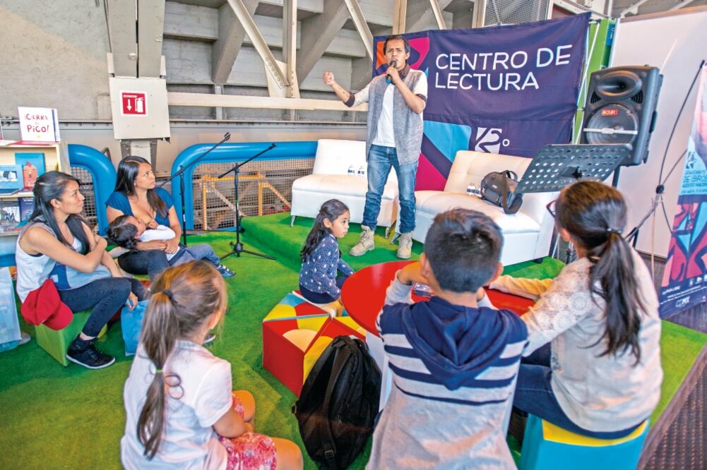 Son 264 actividades las que integran el programa artístico y cultural del Gran Remate de Libros en el Auditorio Nacional. Foto: Camila Mata / El Eniversal