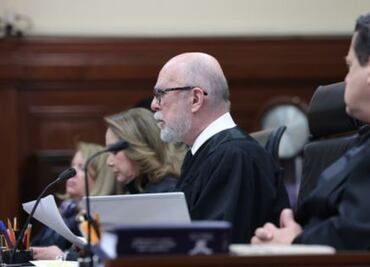 Ministro Alcántara Carrancá advierte sobre la "fácil destrucción" del legado constitucional; “sorprende que no hubiera ocurrido antes"