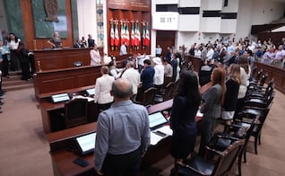Graciela Domínguez Nava asume como gobernadora interina de Sinaloa; oposición cuestiona su nombramiento