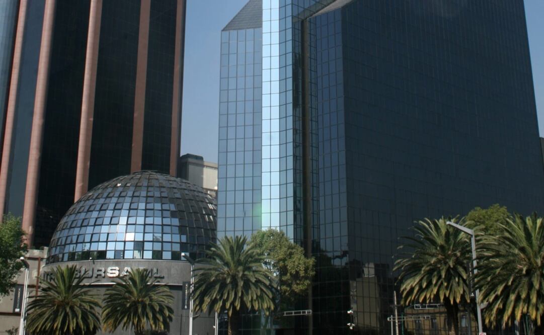 La actividad productiva del país logró mantenerse en terreno positivo, gracias al dinamismo de sus dos principales divisiones. Foto: EFE/ Archivo