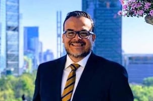 Excomisionado del Info CDMX llega a la FGR