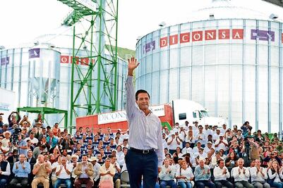 EPN: no meteré la mano por ningún gobernador