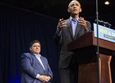 Obama insta a los estadounidenses a "sacrificarse" para resistir políticas de Trump; pide a universitarios hacer más