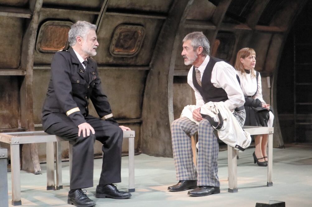 Obra de teatro Sepulturas , que se presentó en junio en el teatro Santa Catarina, como parte de la oferta cultural de la Universidad. Foto: CORTESÍA/ÉDGAR SÁNCHEZ