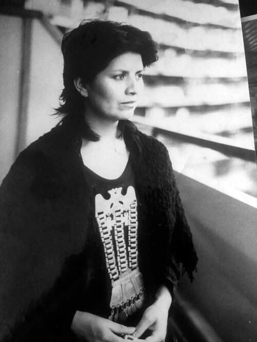 Con 20 años, Mónica Pilquil Lizama presenció en 1974 la detención de su esposo, Ismael Darío Chávez Lobos, de 22, en Santiago de Chile. CORTESÍA