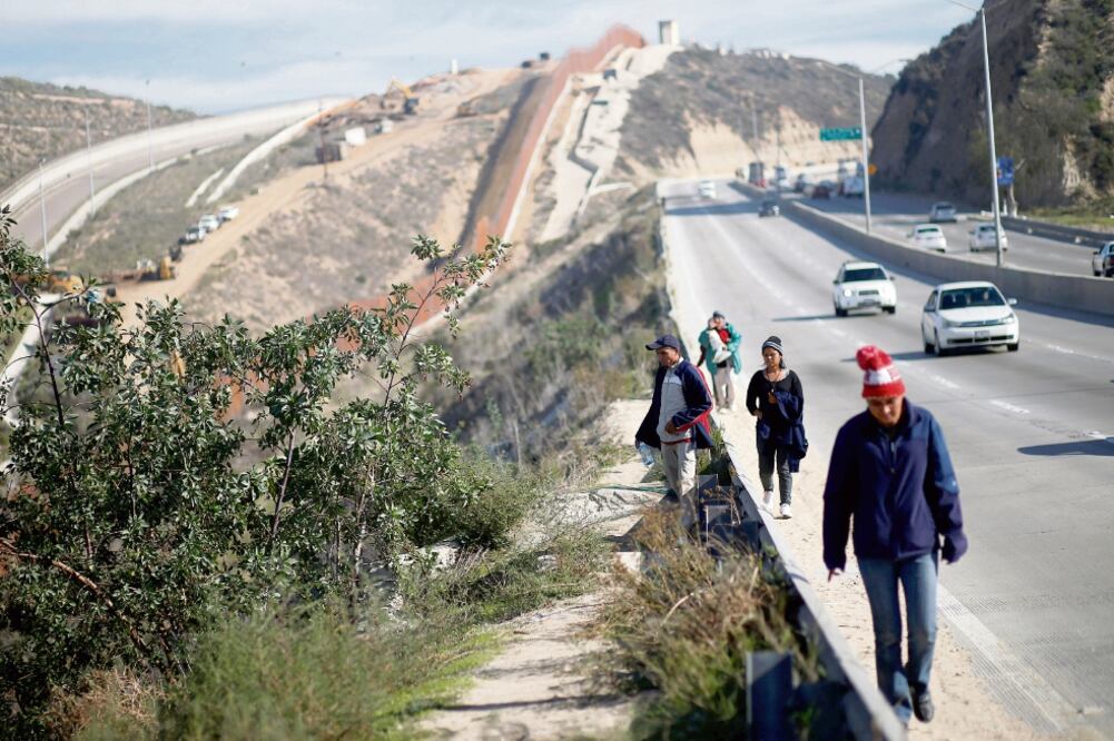Retornar a migrantes indocumentados a México atenta contra sus derechos, afirma Amnistía Internacional. (REUTERS)