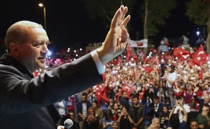 Turquía cancela licencias de emisoras vinculadas al "golpe"