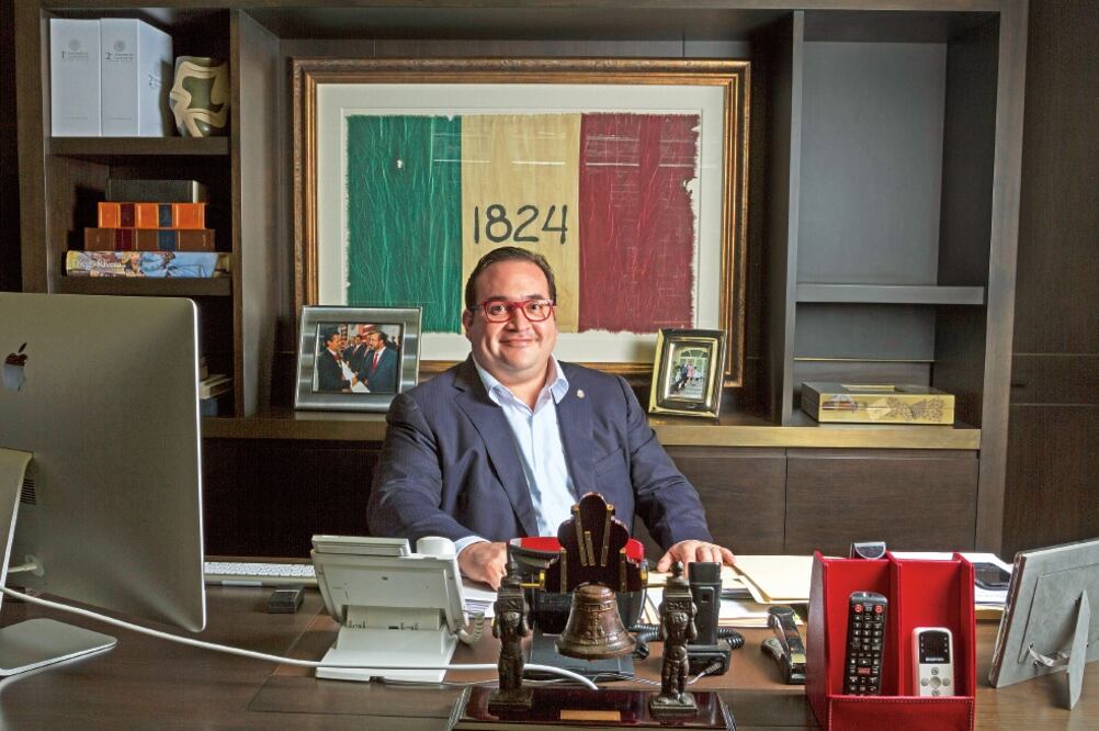 El mandatario afirma que en el caso Narvarte, en el que fue asesinado el fotorreportero Rubén Espinosa, hay datos duros que indican que no se trató de un crimen contra la libertad de expresión (FEDERICO GAMA. EL UNIVERSAL)