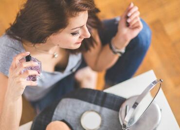Te decimos la diferencia entre perfume, agua de baño y agua fresca