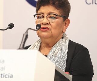 Sheinbaum corrige plana a la fiscal