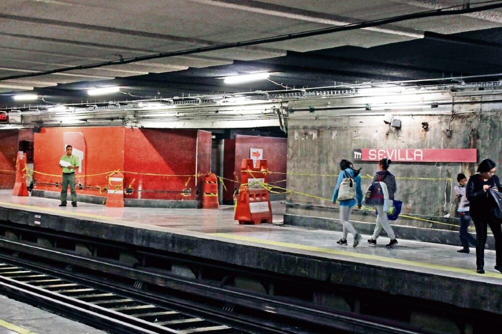 Las autoridades del sistema de transporte colectivo buscan remodelar 45% de toda la Línea 1, además de los túneles, donde hay problemas de filtraciones de agua graves; renivelar las vías asentadas y las ondulaciones (IRVIN OLIVARES. EL UNIVERSAL)