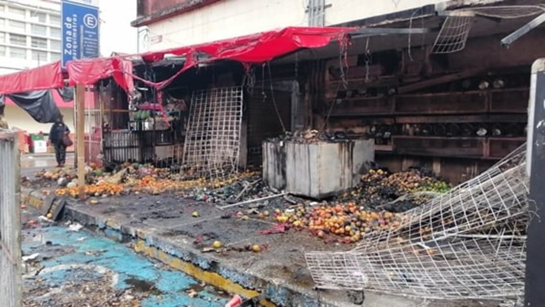 Se incendia mercado municipal de Córdoba, Veracruz