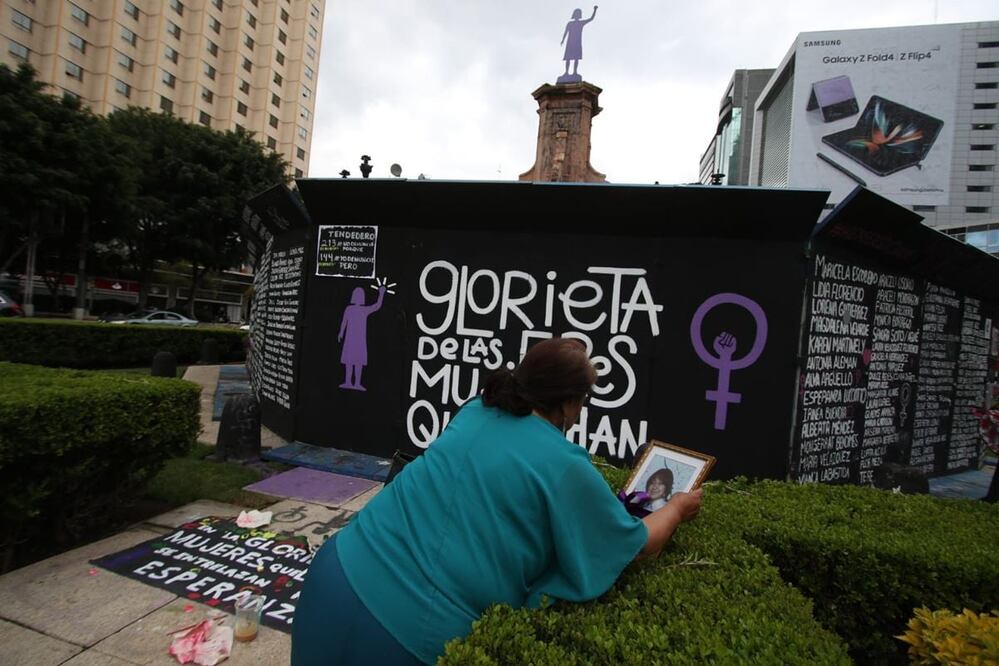Piden a Sheinbaum conservar Glorieta de las Mujeres que Luchan