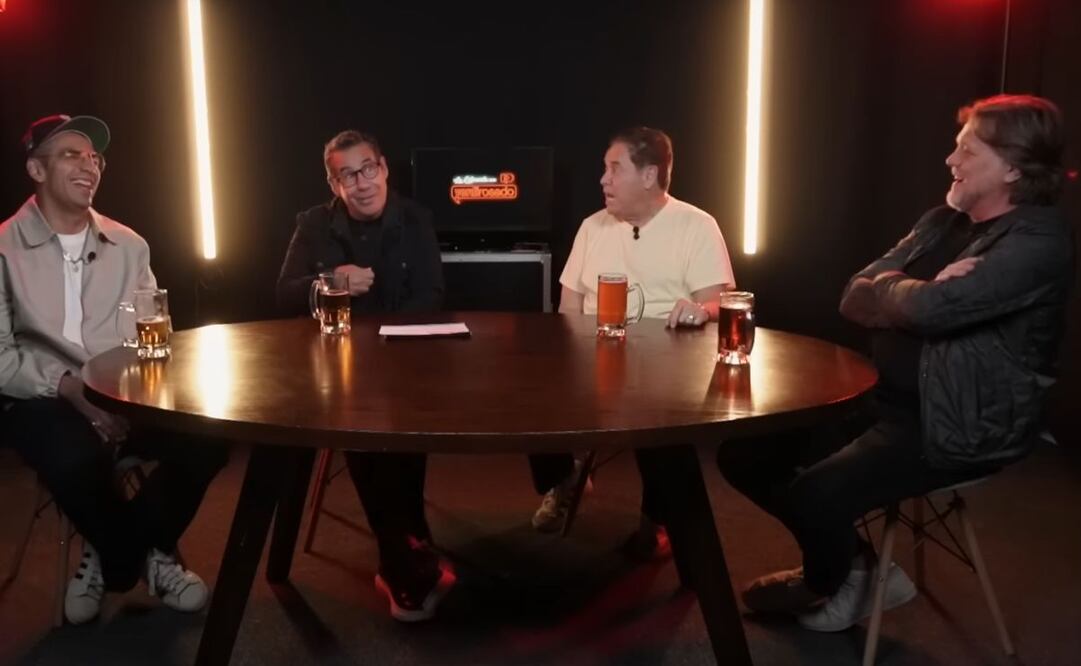 Yordi Rosado, René Strickler, Mario Bezares y Capi Pérez se reunen para hablar sobre los hombres y el dinero. Foto: Captura de pantalla (YouTube)
