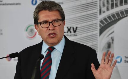 División de bancada de Morena no ayuda a la 4T ni a AMLO, dice Monreal a senadores