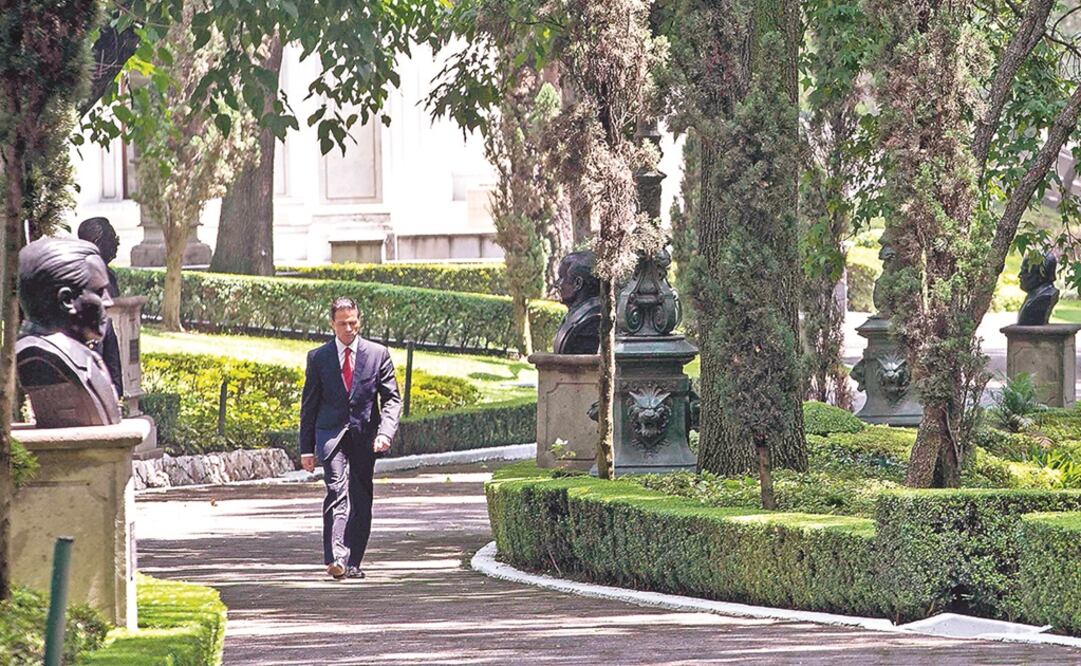 Una lenta mudanza en Los Pinos