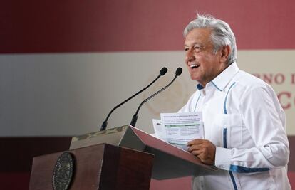 AMLO se compromete a terminar con apagones en el sureste del país